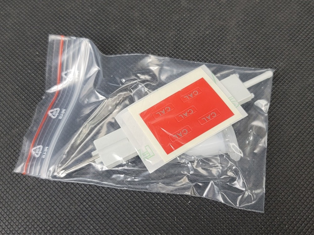 Eppendorf Series 2000 Adjustable Volume Pipette 2-20uL W/Accessories