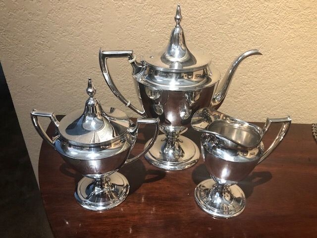 Beautiful   PAIRPOINT SHEFFIELD SILVER PLATED 3 pc. Coffee Set  EXC. COND.