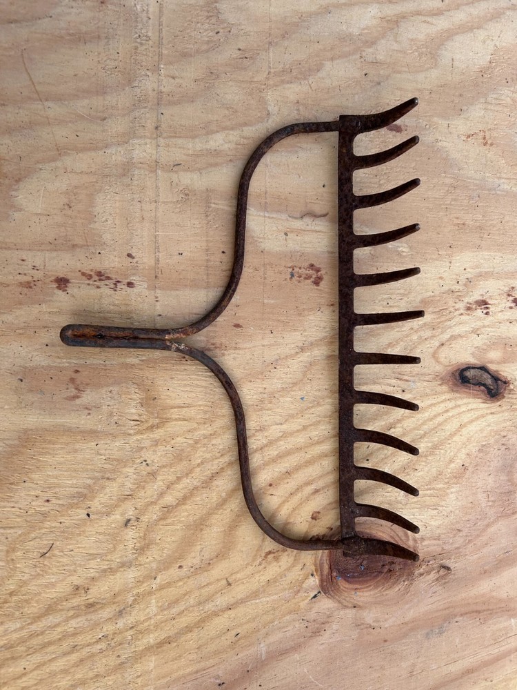 Rake Head Rusty Rustic no handle Original Vintage Primitive Metal