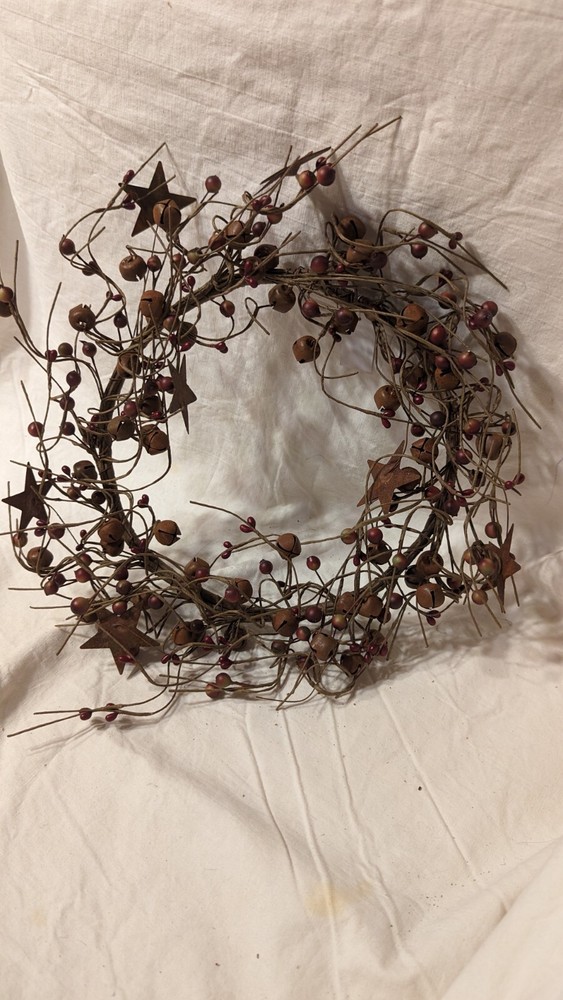 Primitive Rusty Bell And Star Wreath With Pip Berries