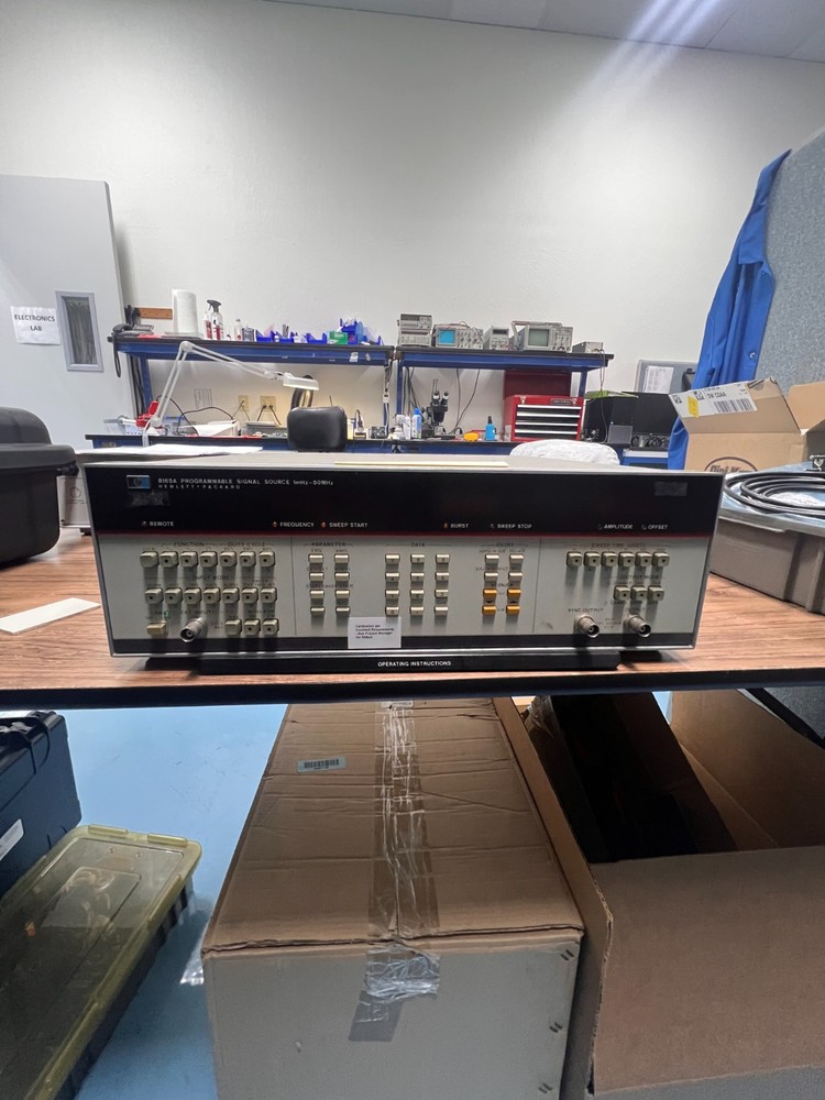 HP 8165A 50 MHz Programmable Signal Source