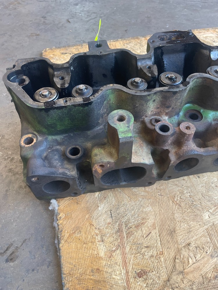 John Deere Tractor Cylinder Head R35140R