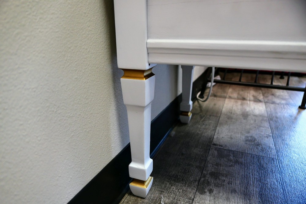 25 White & Gold Solid Wood End Table With Drawer | Bedside | Couch