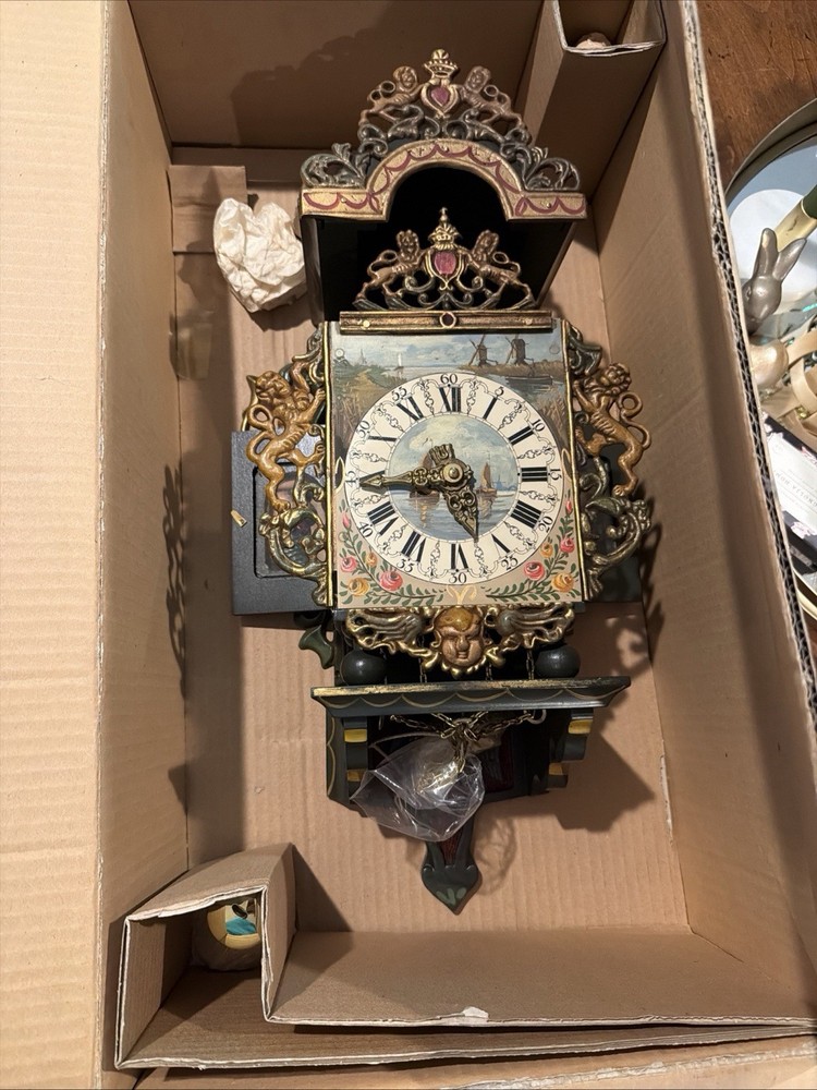 Motif Dutch Clock