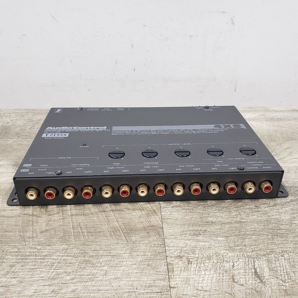 *SEE VIDEO* -Powers Up- AudioControl 4XS Programmable Electronic Crossover