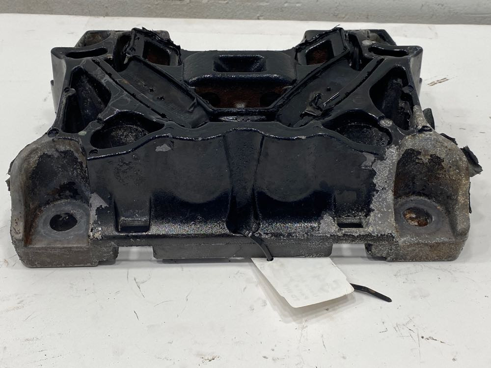Freightliner Engine Mount 0134095000 (548-12873)