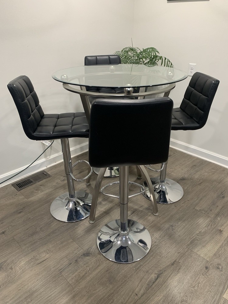Dining Table and Chair Set