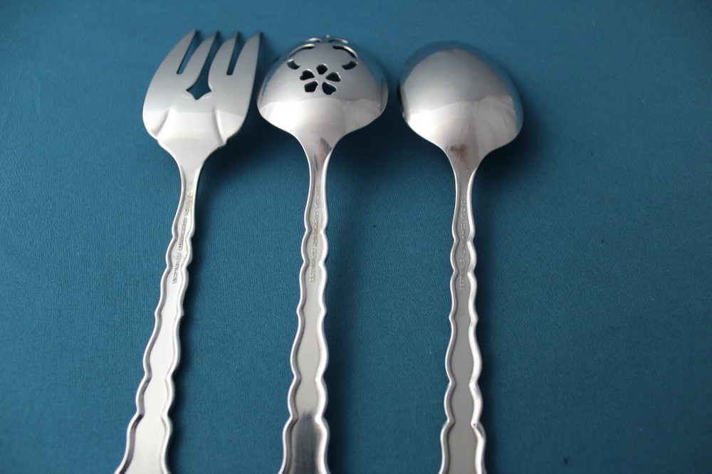 Oneida CELLO Serving (3pc Set) Tablespoon Pierced Fork Community Stainless