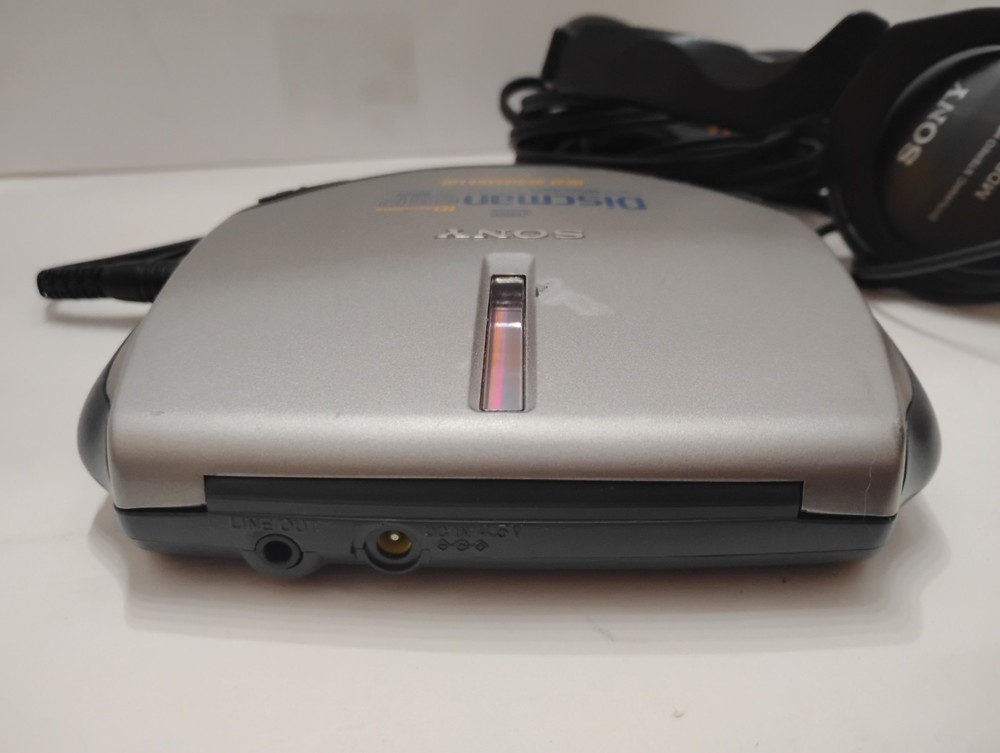 Sony D-E301 ESP Discman + MDR-V100 🎧 Works Read As Is