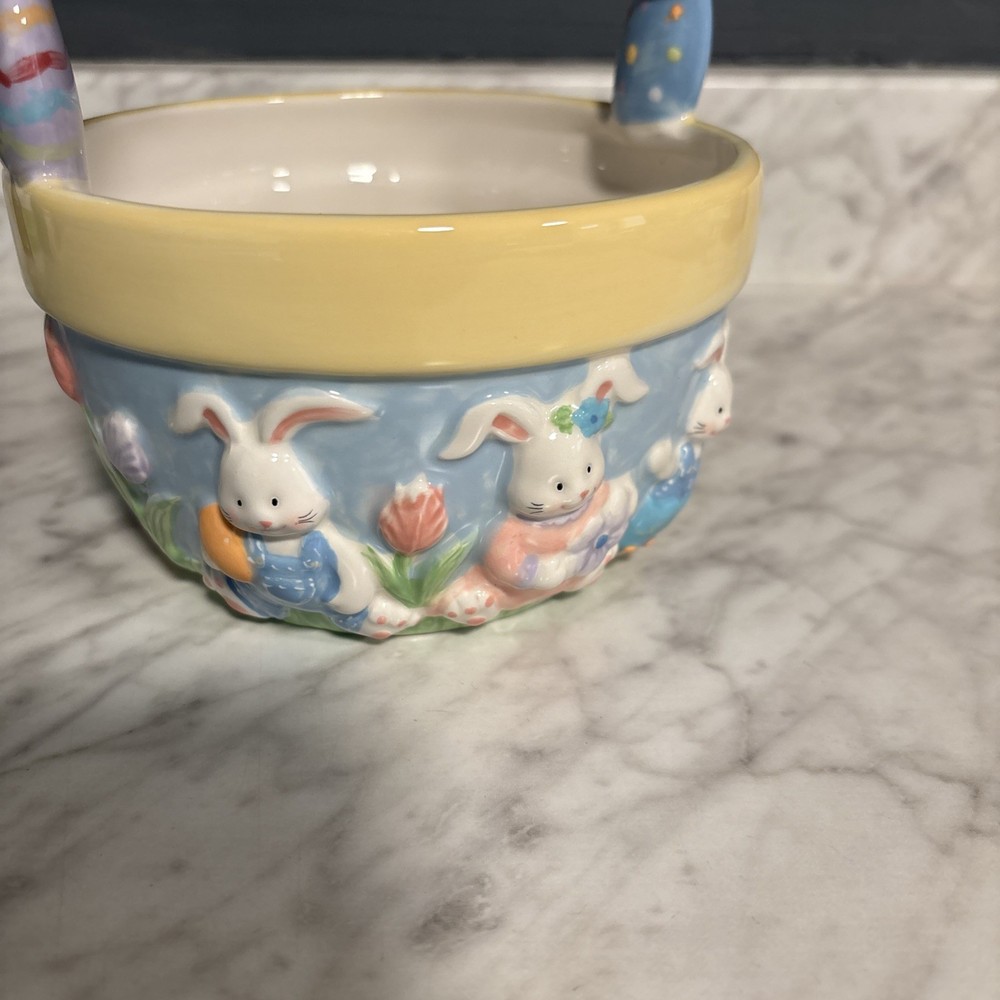 Blossoms & Blooms Ceramic Easter Basket Bowl w/Handle Bunnies & Eggs