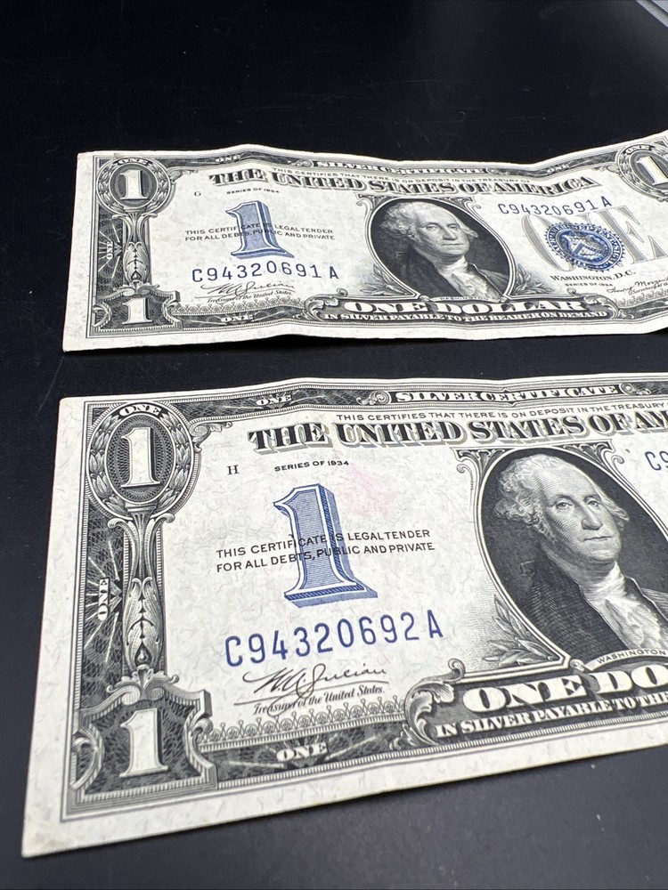 2 Consecutive 1934 $1 One Dollar Silver Certificates Funny Back Notes CH VF #92