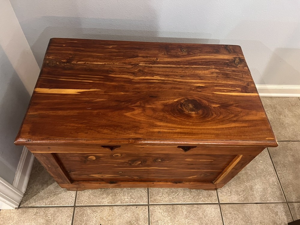 hope chest cedar