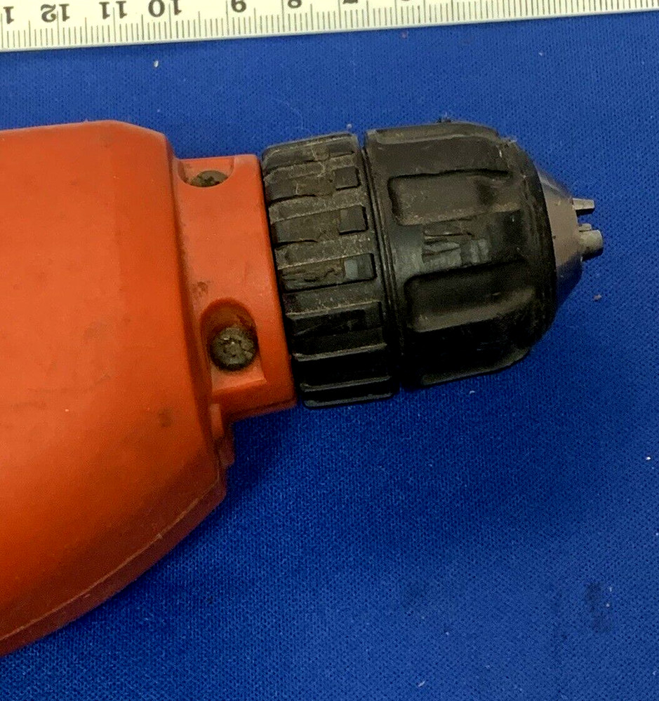 BLACK & DECKER 3/8 Corded Drill Variable Speed Reversible DR200 Type 4 / 4.5 Amp
