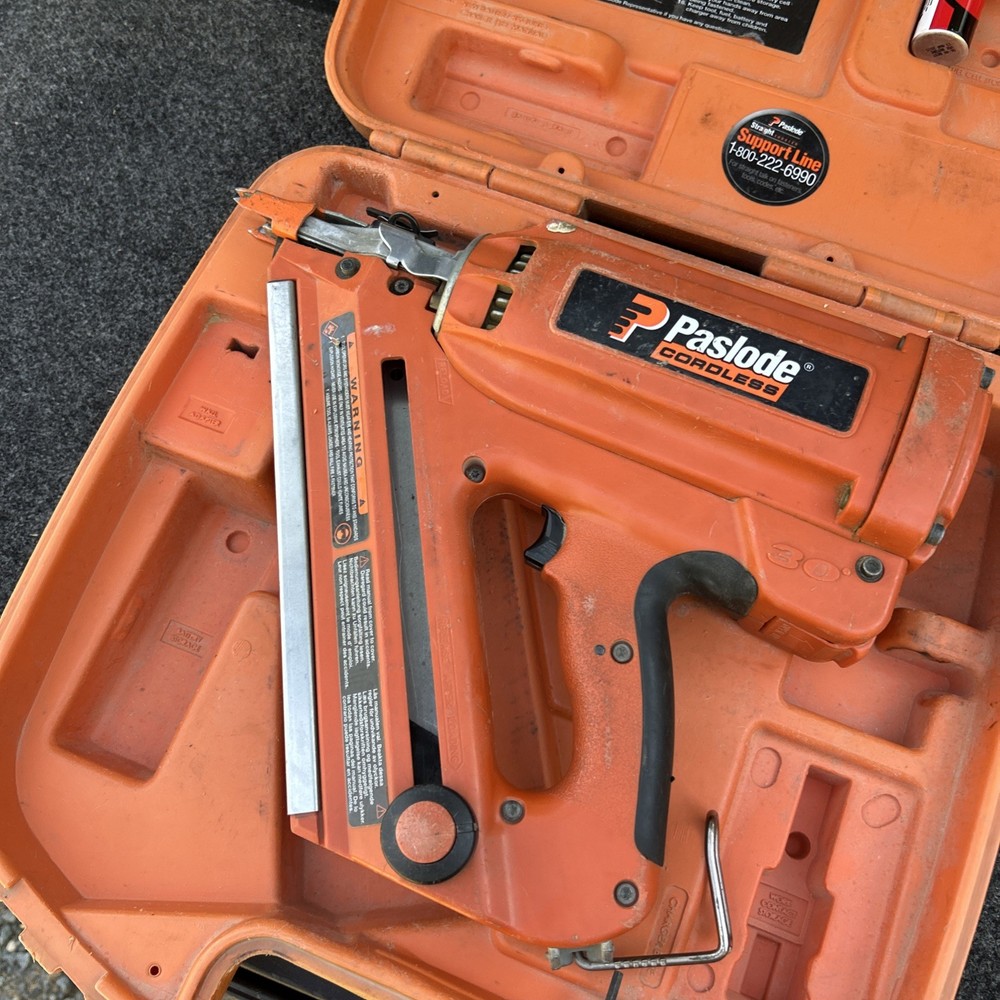 Paslode 30 Degree Framing Nailer (Untested)