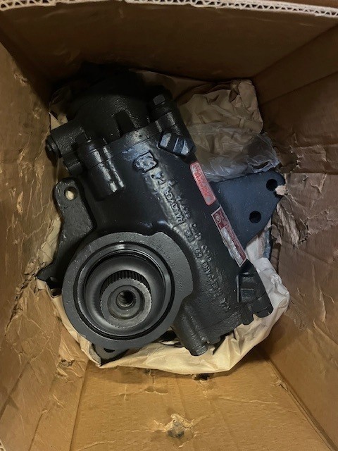 KENWORTH T2000 STEERING GEARBOX M100PRE3