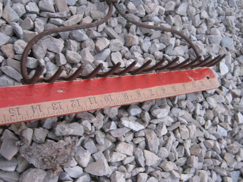 Rake Head Only no handle Rusty Original Vintage Primitive great decor