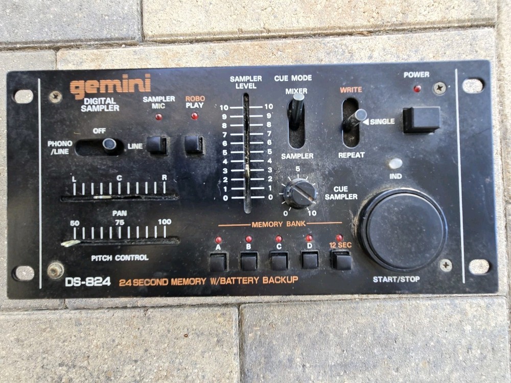 Gemini Digital Sampler DS-824 Vintage 1990's 12 Bit Sampler Untested As Is