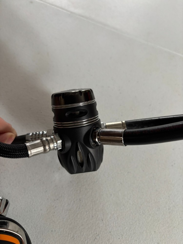 Aqualung legend deep 6 regulator set