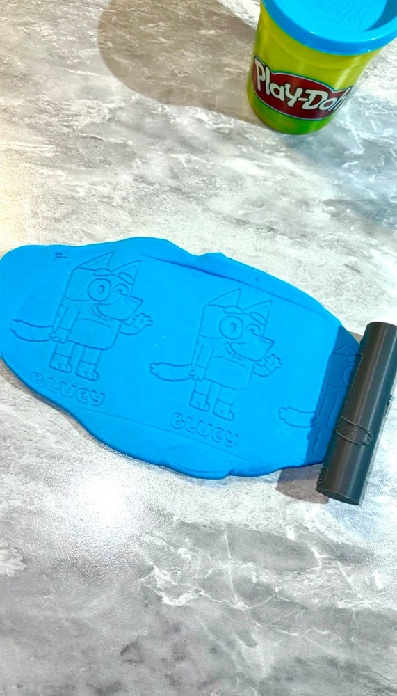 blue dog playdoh roller
