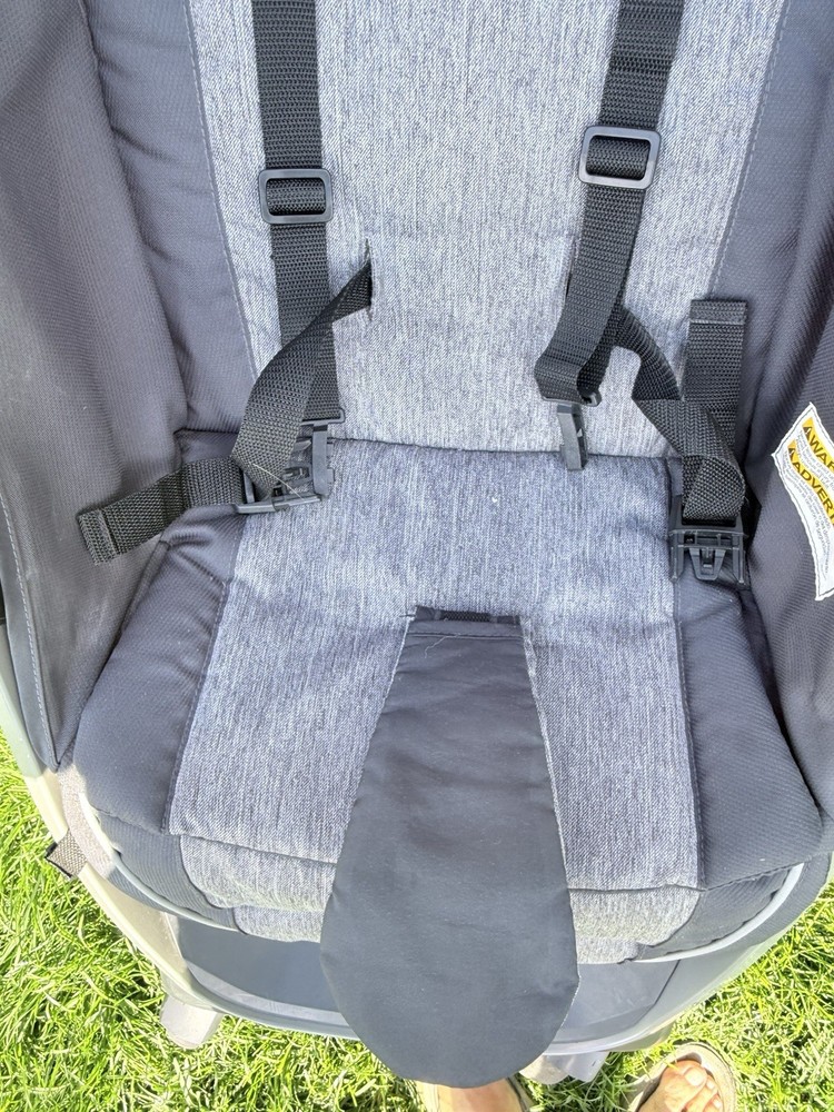 Chicco Bravo Quick-Fold Stroller Gently Used Easy One-Hand Fold Compact