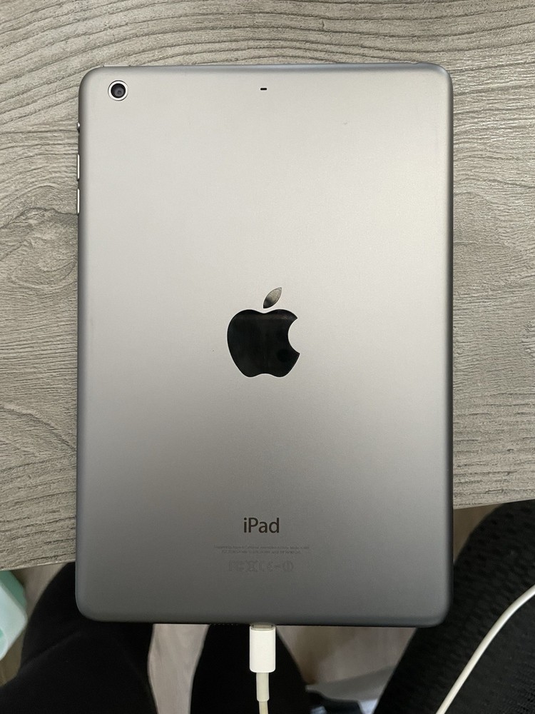 Apple iPad Tablet Space Gray iOS Apple iPad Series