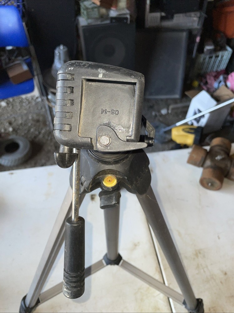 Pro Master 6100 Tripod w/ Quick Release Plate