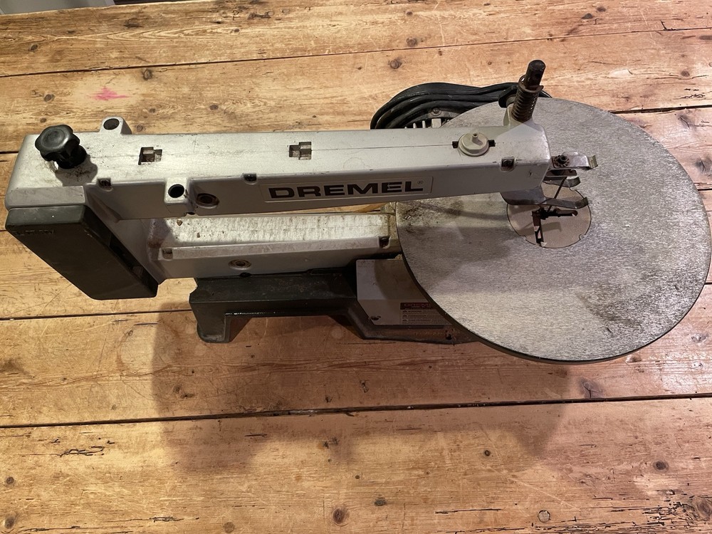 Dremel 16 Inch Scroll Saw Two Speed