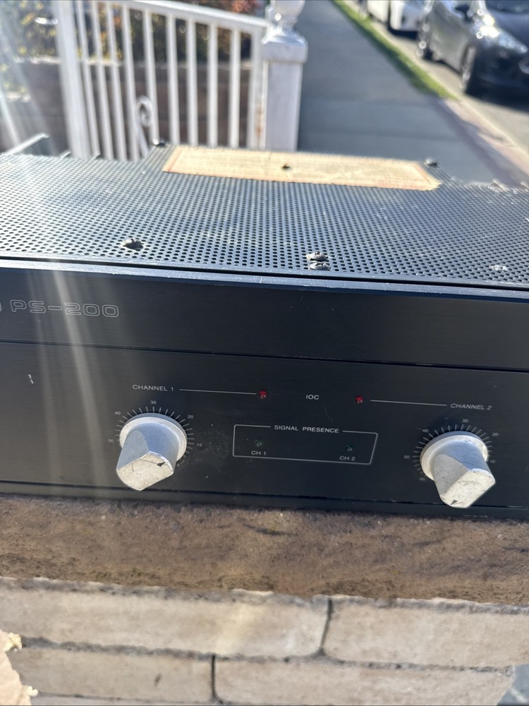 Crown PS-200 power amplifier Tested Works Has Some Cosmetic Issues