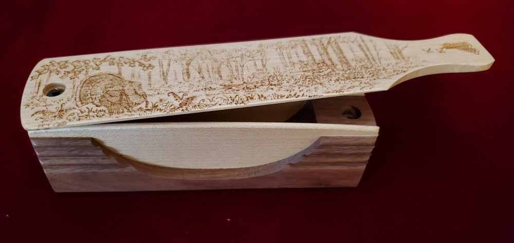JR'S Maple & Walnut Halfmoon Box Call Turkey Call