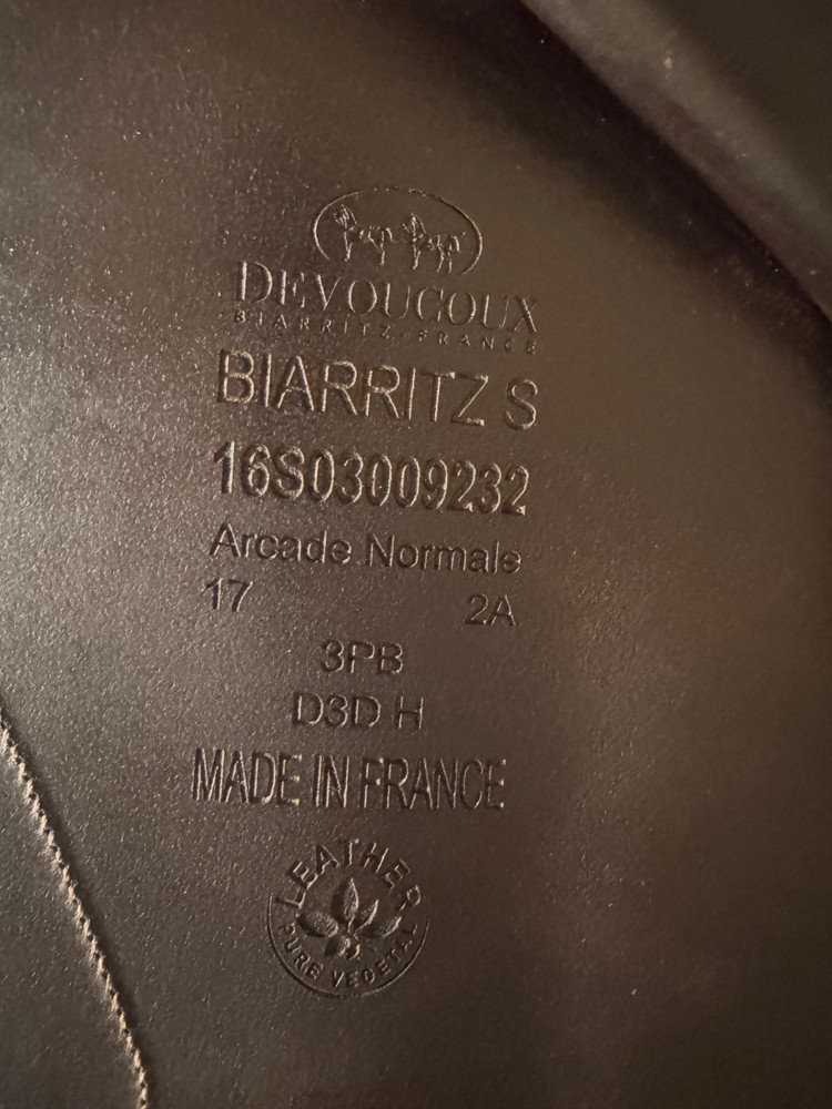 Devoucoux Biarritz Saddle 17" Buffalo with Grain D3D