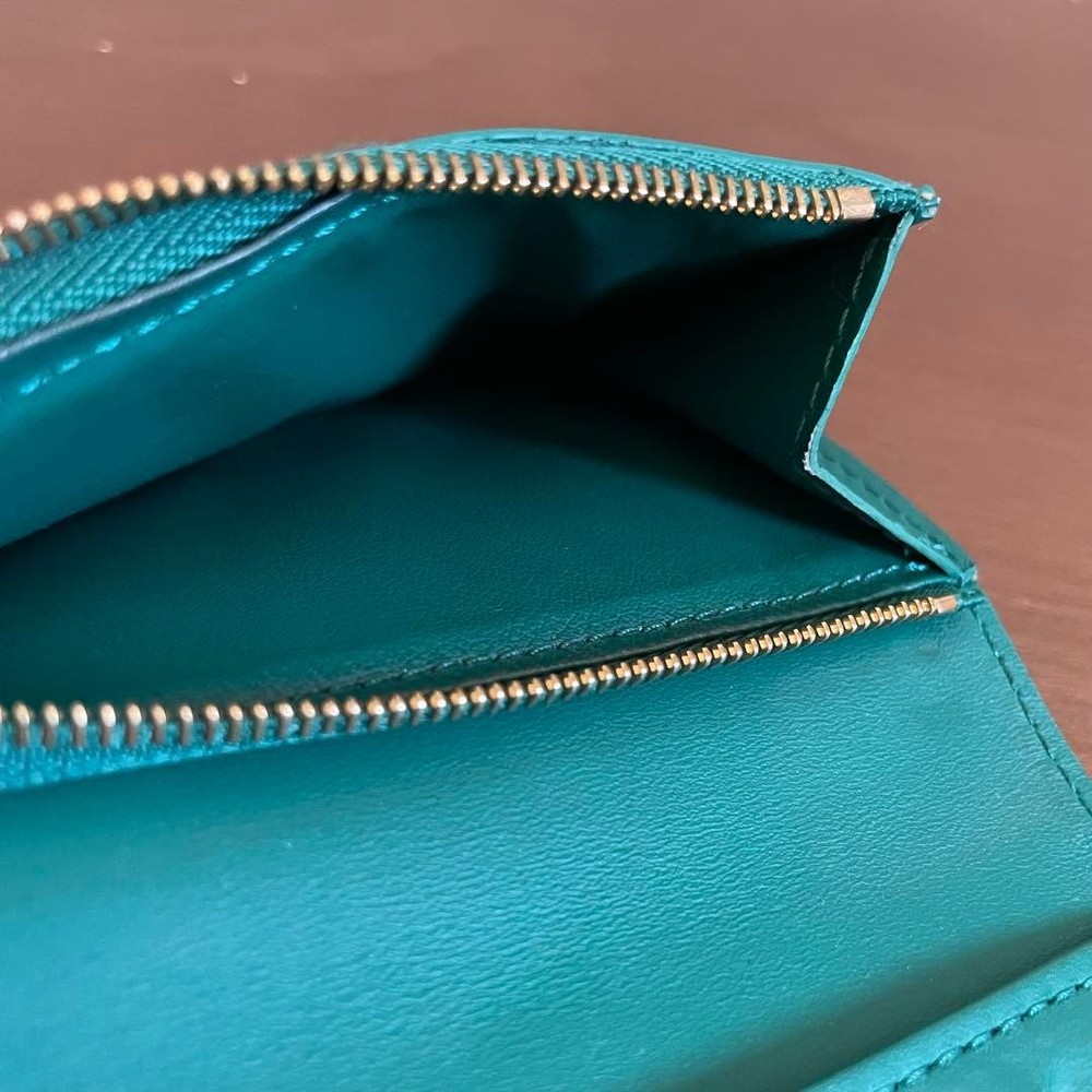 LOUIS VUITTON LV Vertical Wallet Compact Authentic