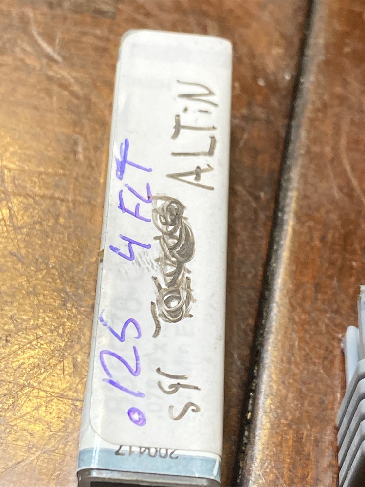 Solid Carbide Square End Mill .125 Dia 4FLT ALTiN (D24)