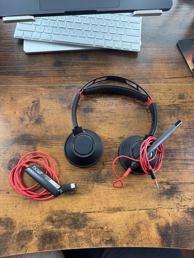 Poly Blackwire 5220 USB-A Stereo Headset – Great Condition
