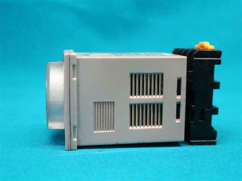 Gravity G3B-B G3BB Timer 24-240V AC/DC w/ Socket