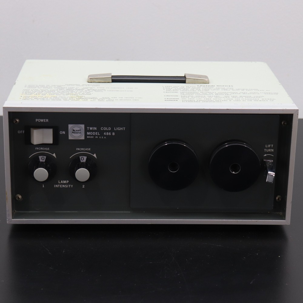 Endoscopy-America 486 B Twin Cold lIght Source Illmuminator