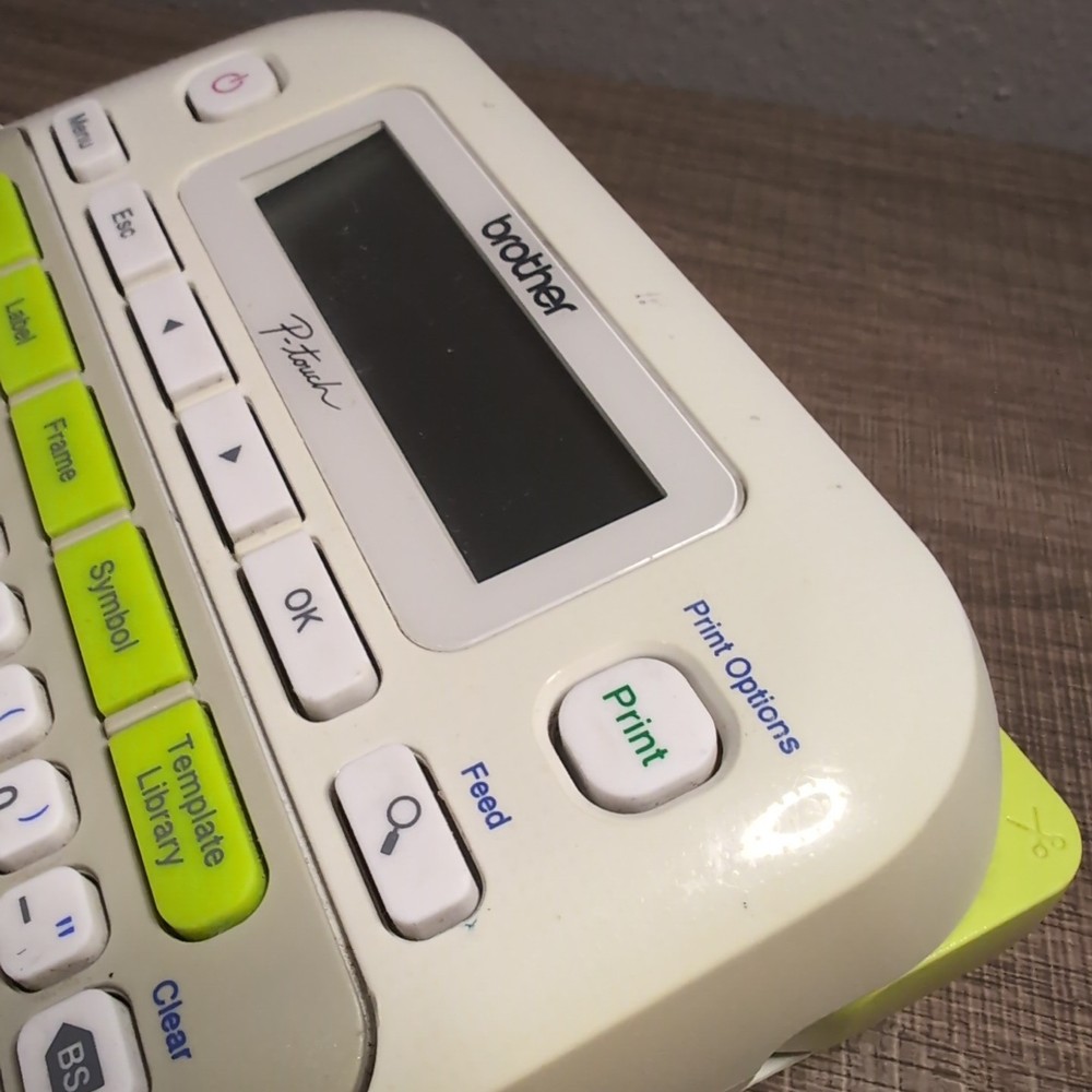 Broyher P-touch PT-D210 Label Maker Battery Operated