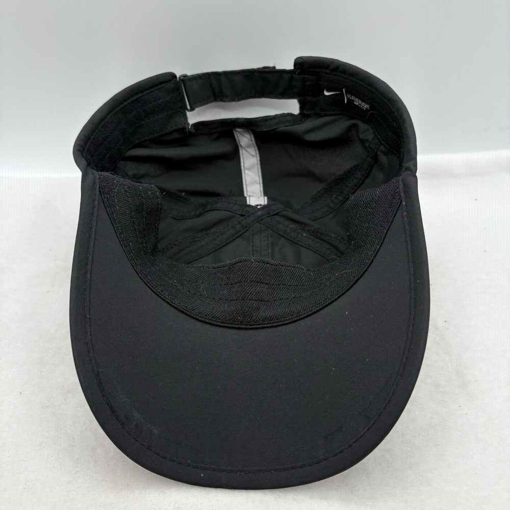 Nike featherlight dri-fit women's? *(seems small) lightweight hook loop