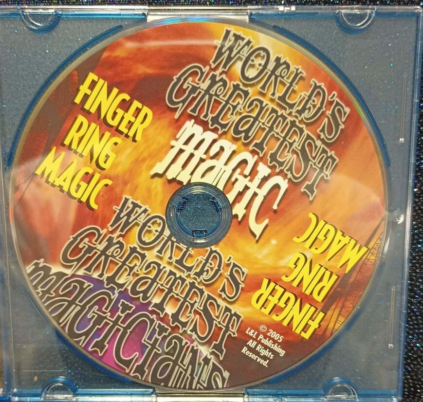 Finger Ring M agic (World's Greatest Magic)