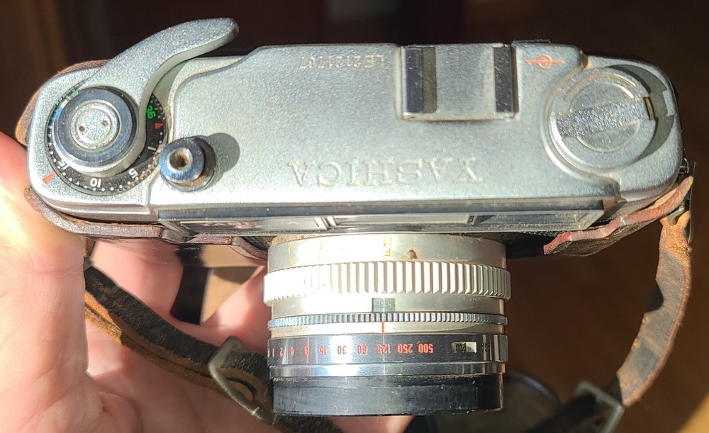 Yashica EE Rangefinder Camera W/4.5cmf:1.9, Tested Working. Case,cap 9+