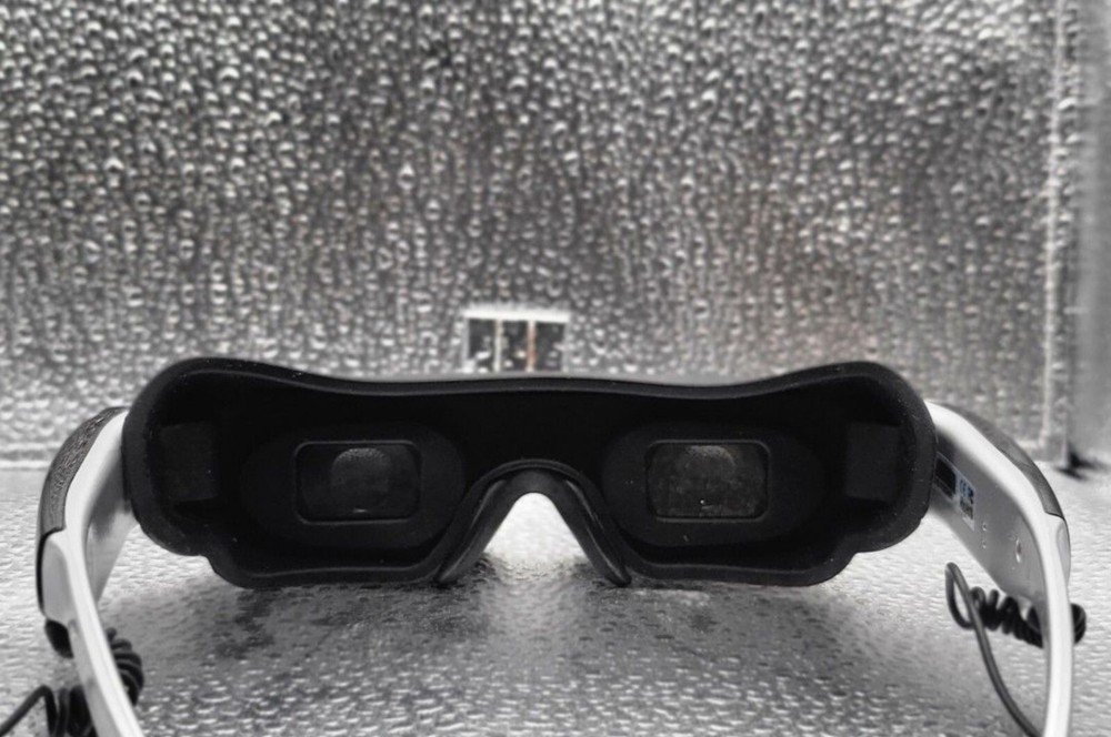 iTV Goggles (With Case) (VR Like Headset) MSRP $599