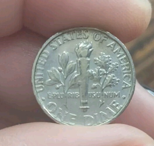 ERROR!!💰 RARE!!🔥 Roosevelt Dime Struck On Wrong Planchet!!