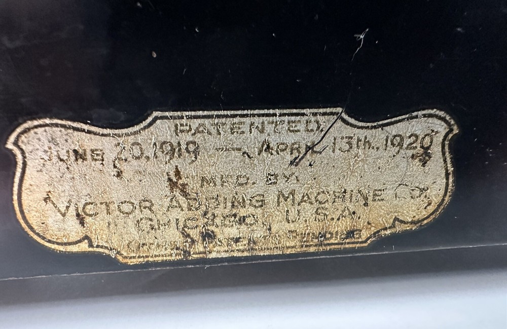 ANTIQUE 1920'S VICTOR ADDING MACHINE