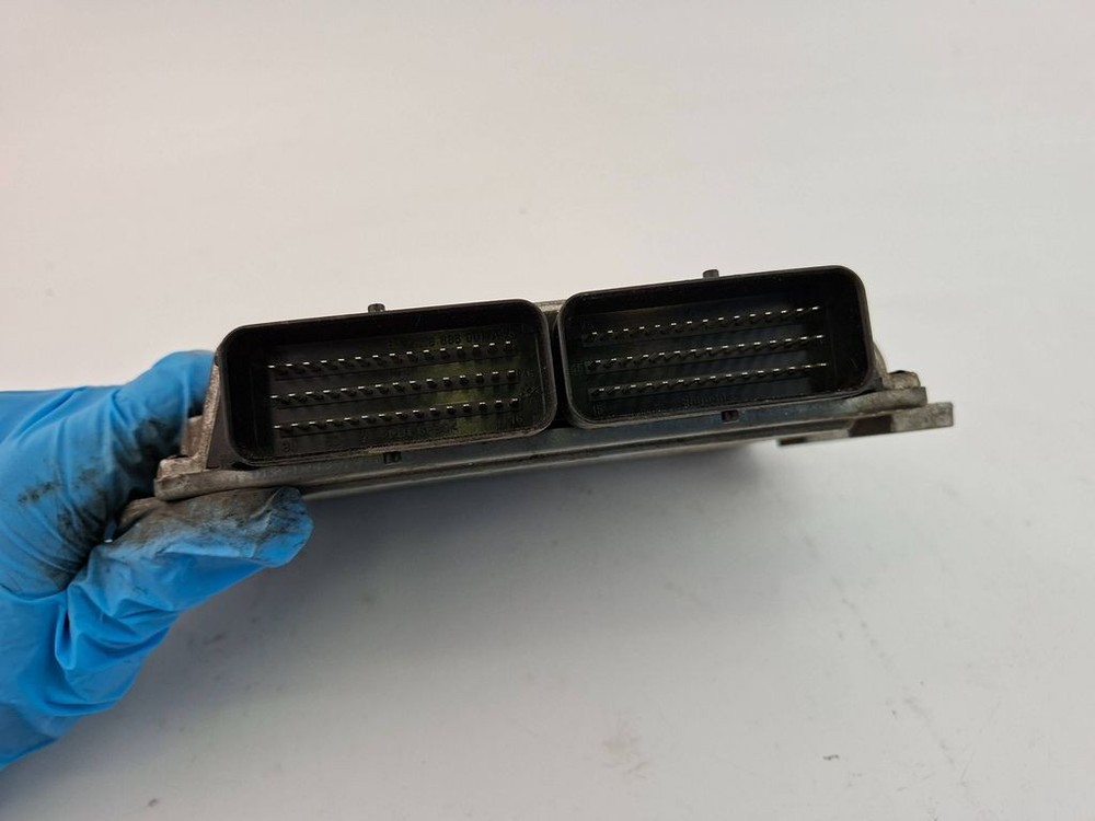 Renault Twingo II 2008 Genuine Engine Control Unit ECU 8200326391