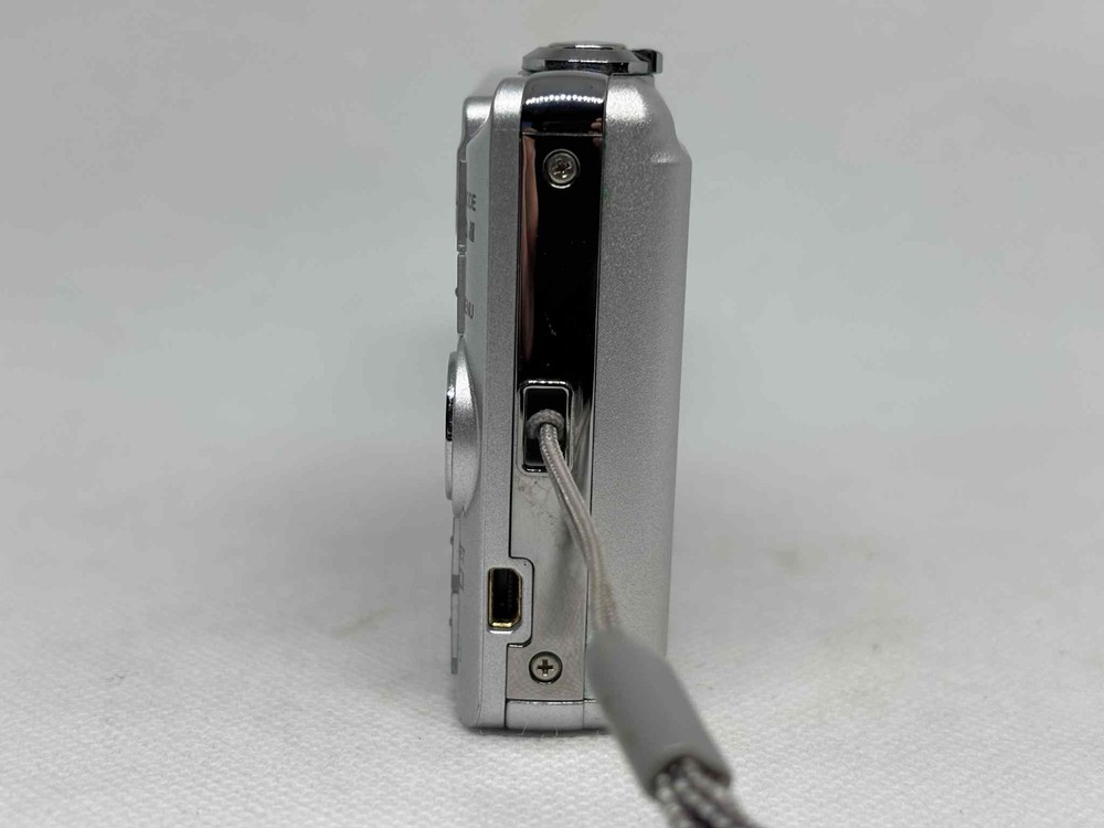 Polaroid t831 8.0 Megapixel Digital Camera - untested, read