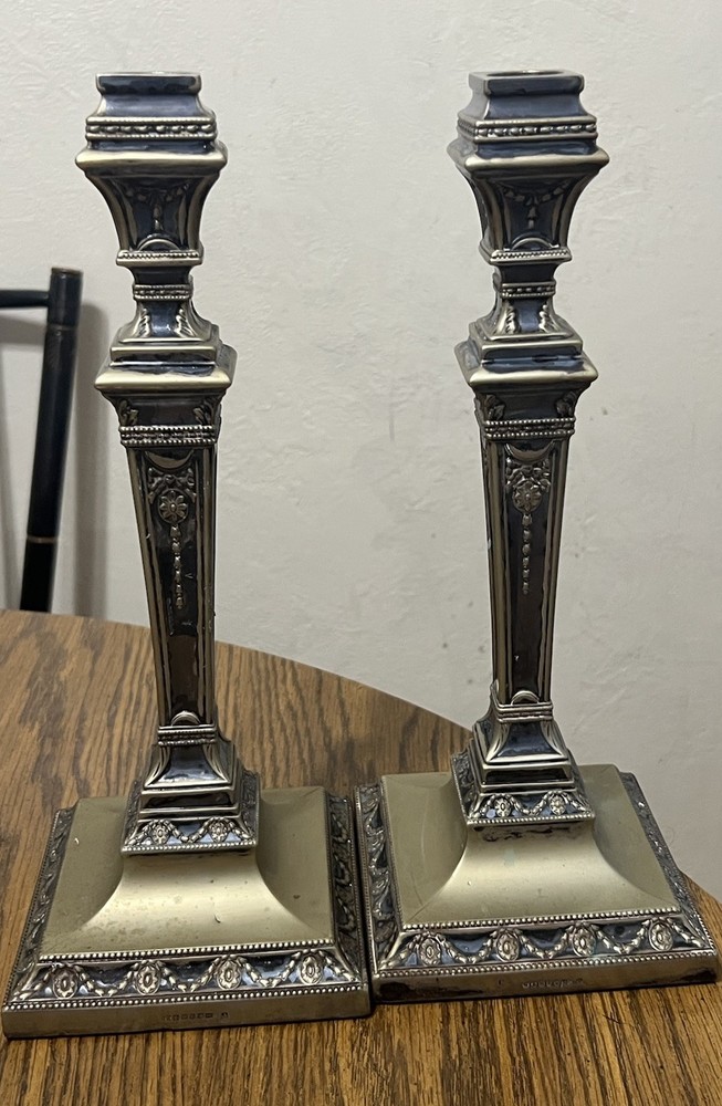 WALKER & HALL SHEFFIELD CANDLE HOlDER (2)