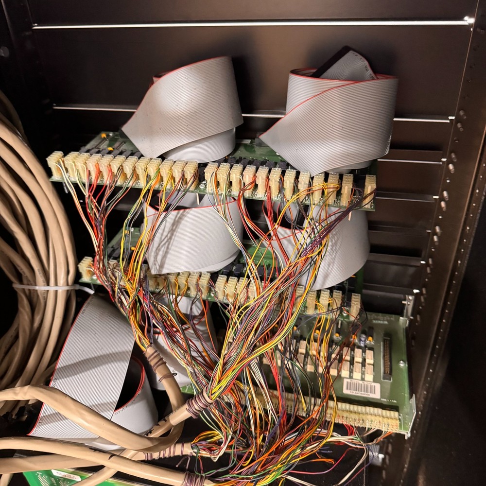 Bogen Multicom 2000 Controller Chassis Cabinet Intercom + 7 Cards (80 Stations)