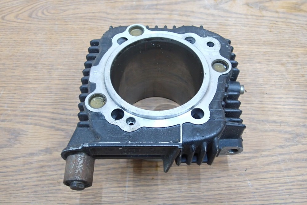 DUCATI 750 CYLINDER BARREL JUG