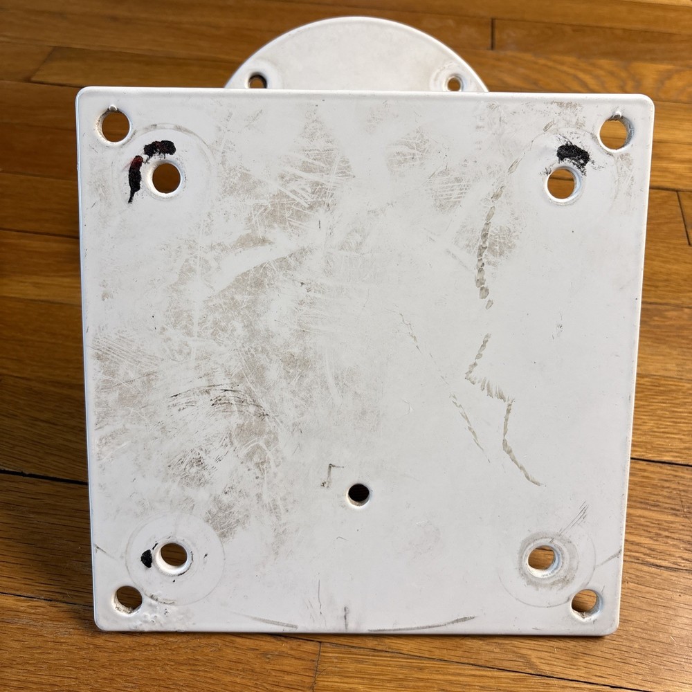 Forward Leaning 4 3/4” Radar Antenna Mount Good Condition