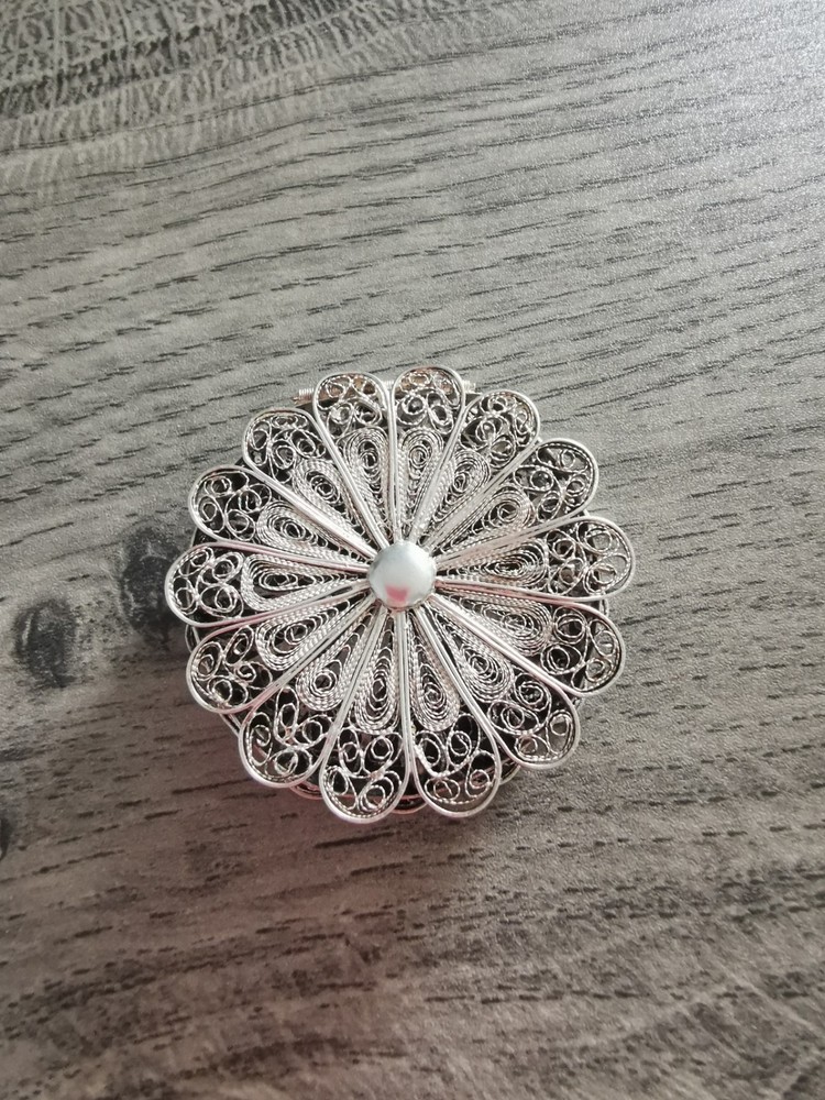 Antique Filigree Silver Hinged Snuff Pot