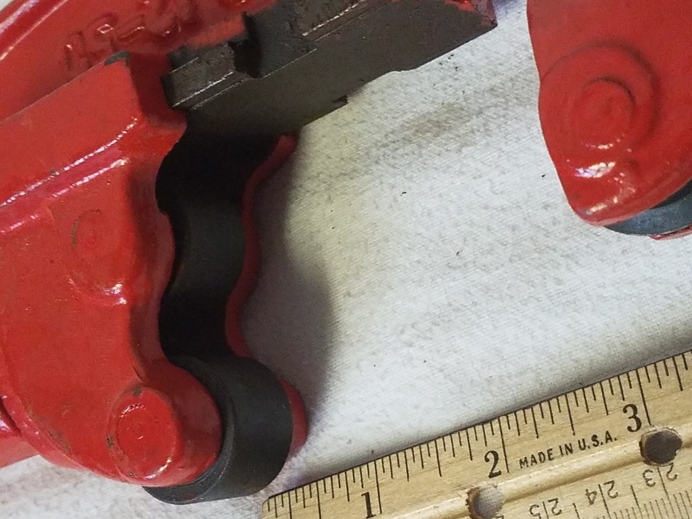 NO 2 PIPE CUTTER 12-50MM SHANGHAI 2"